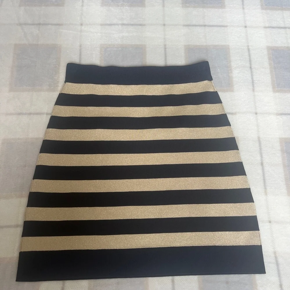 Michael Kors Metallic Striped Skirt & Cardigan Bundle - Picture 8 of 12